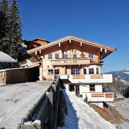 Holiday Flat Schoeser, Fuegen ฟือเกนแบร์ก ภายนอก รูปภาพ